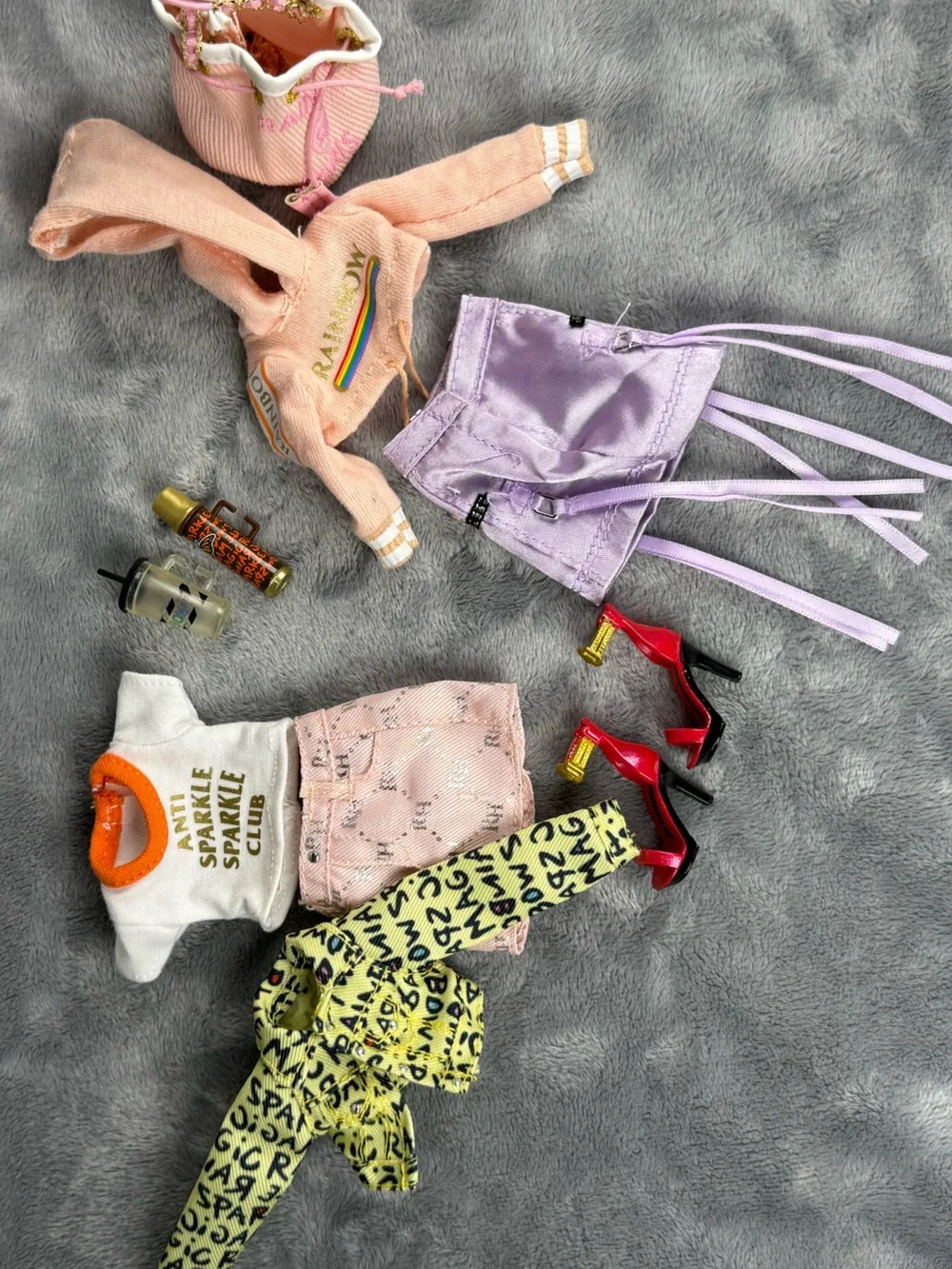 Rainbow High clothing Lot